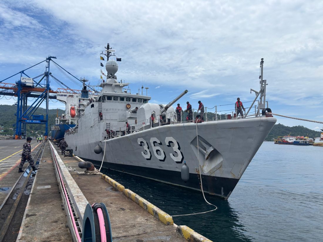 Kodaeral VIII Kodaeral VIII menyambut kedatangan KRI Nala-363