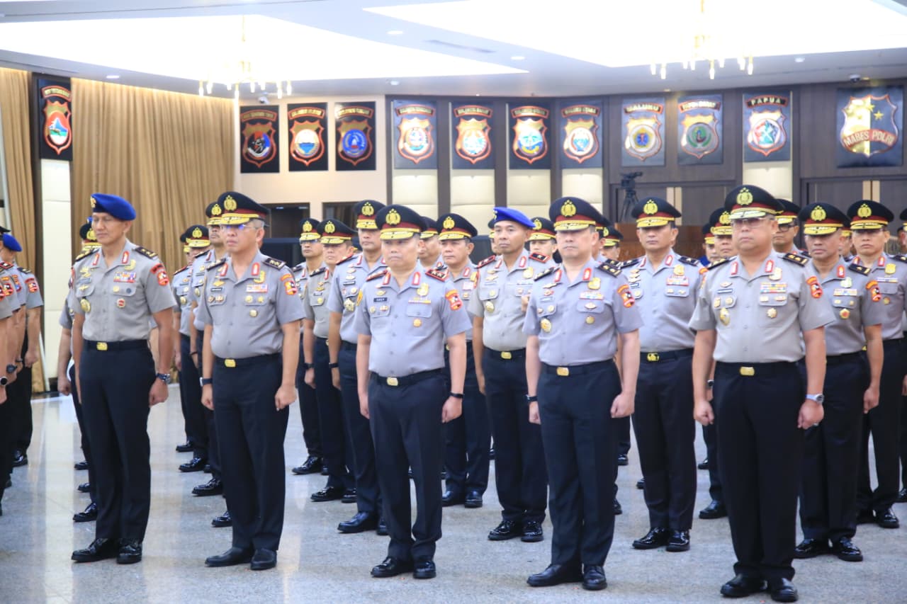 Kepolisian Negara Republik Indonesia menggelar Upacara Kenaikan Pangkat Perwira Tinggi (Pati) Polri di Rupatama Mabes Polri, Kamis (19/3/2026).