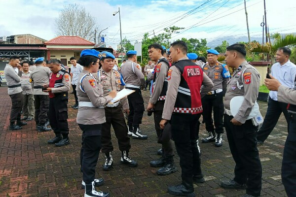 Bid Propam Polda Sulawesi Utara melaksanakan kegiatan Penegakan Ketertiban dan Disiplin (Gaktiblin) di Polres Tomohon, Senin (16/3/2026) pagi.