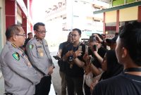 Rumah Sakit Bhayangkara Tk.I Pusdokkes Polri menyampaikan bahwa proses identifikasi terhadap korban meninggal dunia dalam kecelakaan kereta api di Bekasi masih terus berjalan.
