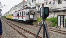 Kecelakaan maut antara kereta api jarak jauh dan KRL Commuter Line di Stasiun Bekasi Timur terus diusut.