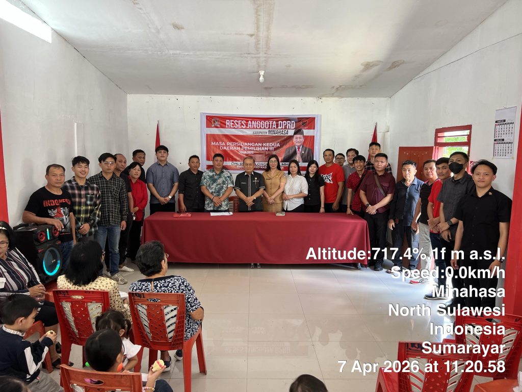 Ketua DPRD Kabupaten Minahasa, Drs. Robby Longkutoy, MM, melaksanakan kegiatan reses masa persidangan kedua Daerah Pemilihan (Dapil) III tahun 2026 yang bertempat di Desa Sumarayar Kecamatan Langowan Timur, Selasa (7/4/2026).