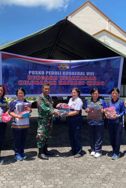 Kodaeral VIII Turun Tangan! Bersihkan Lokasi Kebakaran di Manado, Dirikan Posko Bantuan untuk Warga
