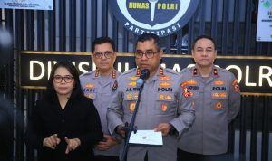 Kepala Divisi Humas Polri, Irjen Pol Johnny Eddizon Isir