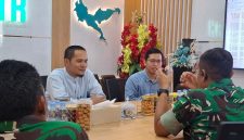 PT PLN (Persero) terus memperkuat perannya dalam mendorong ekonomi kerakyatan dan ketahanan energi nasional melalui kolaborasi lintas sektor.