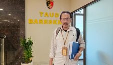 Ketua LSM INAKOR Sulut Rolly Wenas.(Foto:Yudi/pilar)