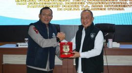 Wakapolda Sulawesi Utara, Brigjen Pol Awi Setiyono, secara resmi membuka rangkaian kegiatan yang digelar oleh Divisi Hubungan Internasional Polri bersama Komisi Kepolisian Nasional di Mapolda Sulut, Rabu (22/4/2026).