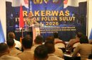 Wakapolda Sulawesi Utara, Awi Setiyono, secara resmi membuka kegiatan Rapat Kerja Pengawasan (Rakerwas) Itwasda Tahun Anggaran 2026 yang digelar di Amaris Hotel Manado, Selasa (28/4/2026).