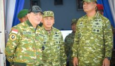 Menteri Pertahanan Republik Indonesia Jenderal TNI (Purn) Sjafrie Sjamsoeddin melaksanakan kunjungan kerja ke Marshalling Area Batalyon Infanteri Teritorial Pembangunan (Yonif TP) 868/Bantong Sakti di Kota Kotamobagu, Sulawesi Utara, Jumat (8/5/2026).