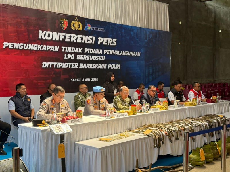 Bareskrim Polri mengungkap kasus penyalahgunaan gas LPG subsidi di Kabupaten Klaten, Jawa Tengah. Dalam pengungkapan ini, dua orang ditetapkan sebagai tersangka.
