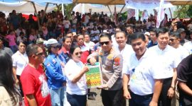 Kawasan Taman Kesatuan Bangsa (TKB) dipenuhi ribuan buruh yang memperingati Hari Buruh Internasional, Senin (4/5/2026).