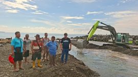 Kondisi Sungai Borgo di Kecamatan Tombariri Kabupaten Minahasa Sulawesi Utara, yang semakin dangkal akhirnya memantik kepedulian Aliansi Wartawan Minahasa (AWAM).