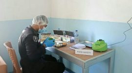 Polres Kepulauan Sitaro melalui Seksi Kedokteran dan Kesehatan (Sidokkes) melaksanakan pemeriksaan keamanan pangan terhadap program makanan bergizi di SPPG Bahu, Rabu (20/5/2026).