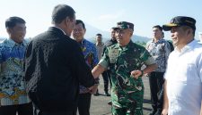 Menteri Pertanian RI Andi Amran Sulaiman melakukan kunjungan kerja ke Sulawesi Utara dengan fokus pada penguatan sektor pertanian, khususnya komoditas kelapa.
