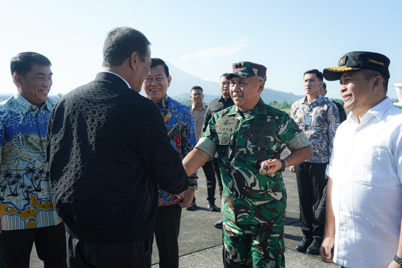 Menteri Pertanian RI Andi Amran Sulaiman melakukan kunjungan kerja ke Sulawesi Utara dengan fokus pada penguatan sektor pertanian, khususnya komoditas kelapa.