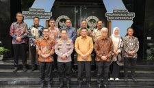 Komisi Kepolisian Nasional resmi menempati gedung baru di kawasan Duren Tiga, Jakarta Selatan.