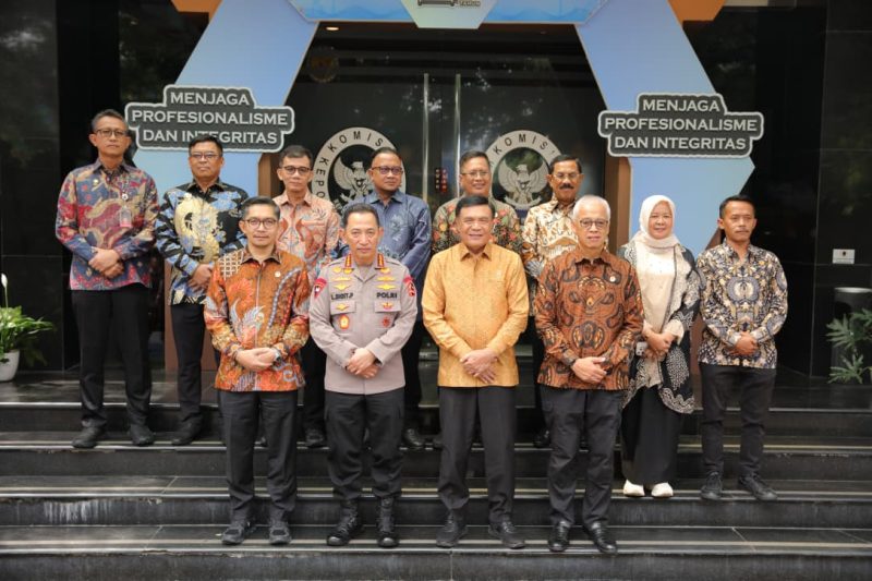 Komisi Kepolisian Nasional resmi menempati gedung baru di kawasan Duren Tiga, Jakarta Selatan.