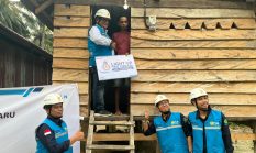 PLN Terangi Desa Kolondom, Warga yang Bertahun-Tahun Gelap Kini Bisa Nikmati Listrik