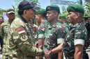 Menteri Pertahanan Republik Indonesia, Jenderal TNI (purn) Sjafrie Sjamsoeddin, melakukan kunjungan kerja ke lokasi pembangunan Batalyon Infanteri Teritorial Pembangunan (Yonif TP) 916/Bara Sakti di Rusunawa Tangkoko, Kelurahan Manembo-nembo Tengah, Kecamatan Matuari, Kamis (7/5/2026).