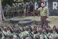 Menteri Pertahanan Republik Indonesia, Jenderal TNI (pur) Sjafrie Sjamsoeddin, melakukan kunjungan kerja ke Sekolah Calon Tamtama (Secata) Rindam XIII/Merdeka di Kota Bitung, Sulawesi Utara, Kamis (7/5/2026).