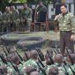 Menteri Pertahanan Republik Indonesia, Jenderal TNI (pur) Sjafrie Sjamsoeddin, melakukan kunjungan kerja ke Sekolah Calon Tamtama (Secata) Rindam XIII/Merdeka di Kota Bitung, Sulawesi Utara, Kamis (7/5/2026).