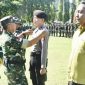 Panglima Kodam XIII/Merdeka Mayjen TNI Mirza Agus memimpin upacara penutupan TMMD ke-128 Tahun Anggaran 2026 di Lapangan Alun-Alun Desa Limbato, Kecamatan Tilamuta, Kabupaten Boalemo, Kamis (21/5/2026).