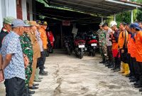 Tim SAR gabungan kembali melanjutkan pencarian terhadap korban hilang, Pr. Queentania Makal, di kawasan Wisata Alam Air Terjun “PARIS”, Desa Kayuuwi, Kecamatan Kawangkoan Barat, Senin (25/5/2026).