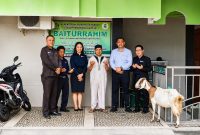 Luwansa Hotel and Convention Center Manado kembali menunjukkan kepeduliannya kepada masyarakat dengan menyalurkan bantuan hewan kurban dalam momentum Hari Raya Iduladha 1447 Hijriah atau 2026.