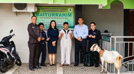 Luwansa Hotel and Convention Center Manado kembali menunjukkan kepeduliannya kepada masyarakat dengan menyalurkan bantuan hewan kurban dalam momentum Hari Raya Iduladha 1447 Hijriah atau 2026.