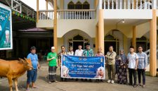 Kantor Wilayah Direktorat Jenderal Imigrasi Sulawesi Utara memaknai Hari Raya Iduladha 1447 Hijriah sebagai momentum memperkuat kepedulian sosial dan semangat berbagi kepada masyarakat melalui kegiatan kurban di Masjid Al-Amin Ranomuut, Kota Manado, Rabu (27/5/2026).