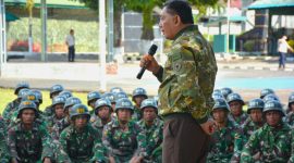 Menteri Pertahanan Republik Indonesia Jenderal TNI (Purn) Sjafrie Sjamsoeddin melaksanakan kunjungan kerja ke Sekolah Calon Bintara (Secaba) Rindam XIII/Merdeka di Amurang, Kabupaten Minahasa Selatan, Sulawesi Utara, Jumat (8/5/2026).