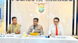 Kapolresta Manado, Kombes Pol Irham Halid (tengah) saat memimpin presscon.