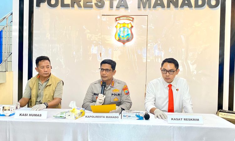 Kapolresta Manado, Kombes Pol Irham Halid (tengah) saat memimpin presscon.