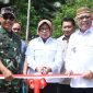 Pangdam XIII/Merdeka Mayjen TNI Mirza Agus, S.I.P., meresmikan Jembatan Garuda di Desa Ulapato B, Kecamatan Telaga Biru, Kabupaten Gorontalo, Rabu