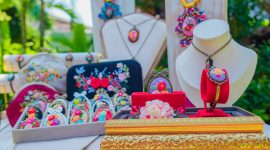 Berawal dari ketertarikan sederhana pada seni sulam benang, UMKM Hai Setala kini berkembang menjadi brand aksesori handmade yang tidak hanya bernilai seni tinggi, tetapi juga mampu menghasilkan pendapatan menjanjikan.