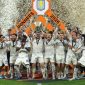 Aston Villa mencatat sejarah besar di kompetisi Eropa musim 2025/2026 setelah berhasil menjuarai Liga Europa usai mengalahkan Freiburg dengan skor telak 3-0.
