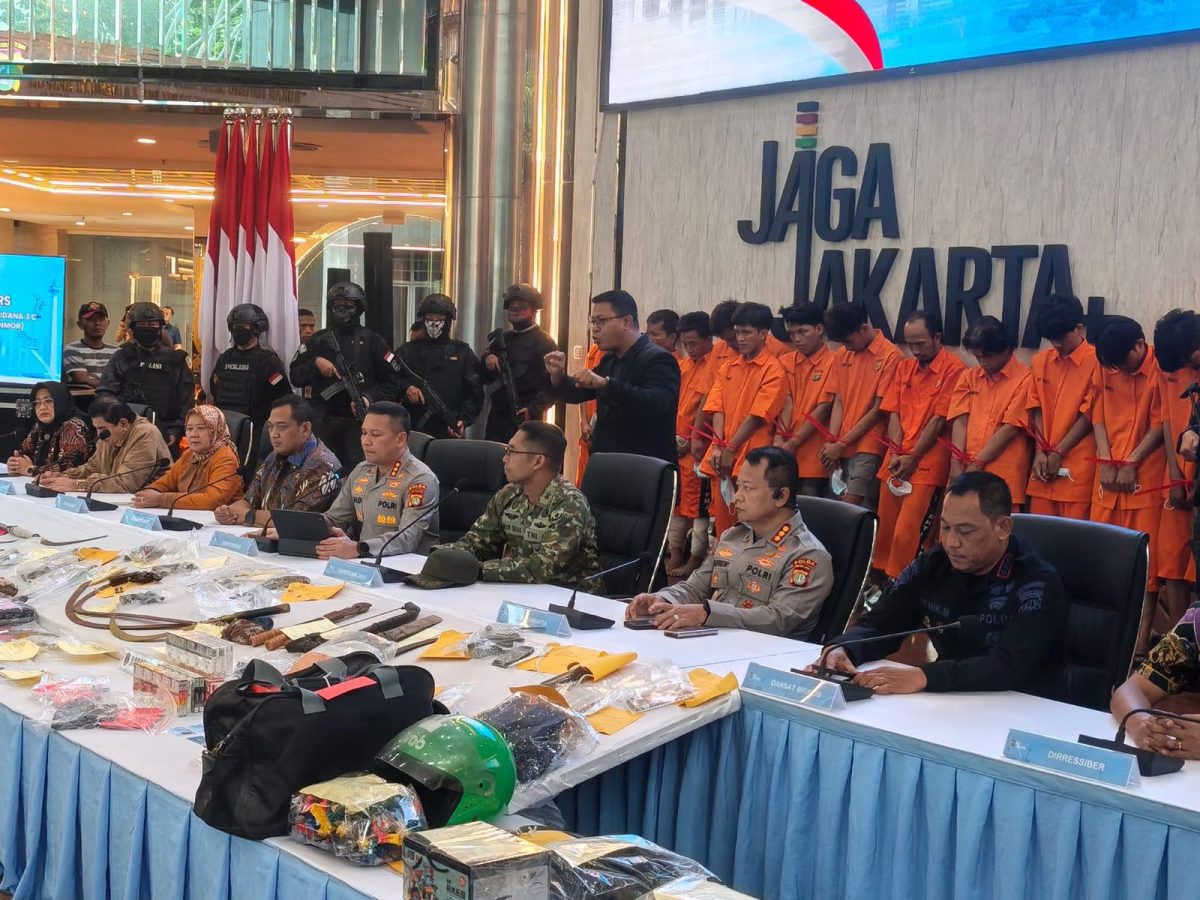 Polda Metro Jaya memastikan kabar dugaan pembegalan terhadap model berinisial AWS yang sempat viral di media sosial tidak benar.
