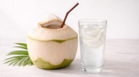 Air kelapa menjadi salah satu minuman alami yang banyak dikonsumsi masyarakat
