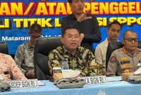 Wakil Kepala BGN, Sony Sonjaya (Tengah)