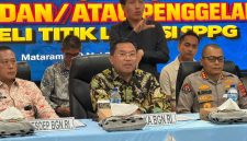 Wakil Kepala BGN, Sony Sonjaya (Tengah)