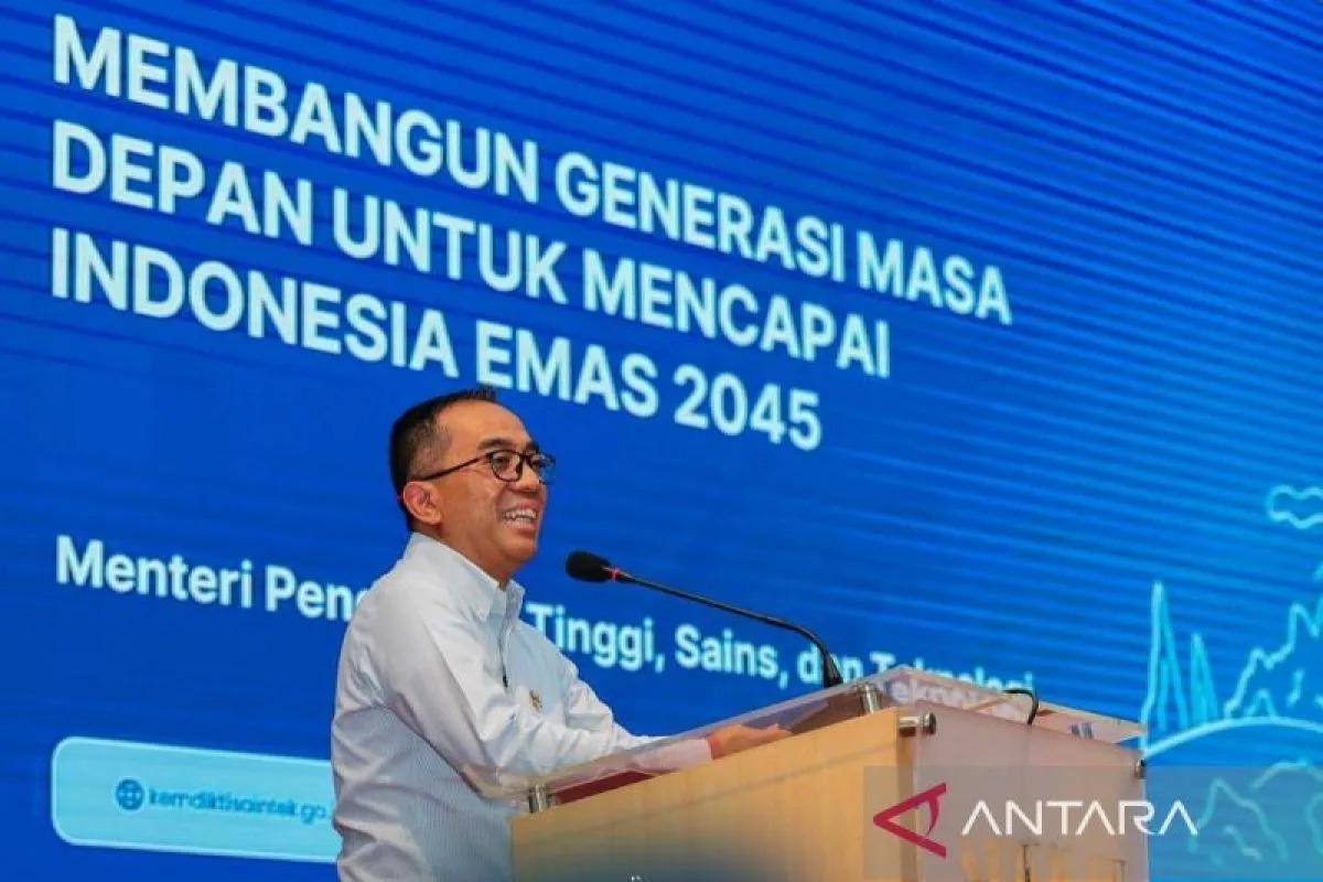 Menteri Pendidikan Tinggi, Sains, dan Teknologi (Mendiktisaintek) Brian Yuliarto meminta seluruh perguruan tinggi di Indonesia untuk memperkuat kualitas sumber daya manusia (SDM) melalui pembangunan budaya akademik unggul guna menciptakan inovasi yang berdampak nyata bagi masyarakat.(Foto Antara)