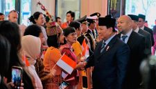 Kedatangan Presiden Prabowo di Prancis pada Selasa, 26 Mei 2026, disambut penuh haru dan bangga oleh warga negara Indonesia yang berada di Paris. Foto: BPMI Setpres/Laily Rachev