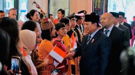 Kedatangan Presiden Prabowo di Prancis pada Selasa, 26 Mei 2026, disambut penuh haru dan bangga oleh warga negara Indonesia yang berada di Paris. Foto: BPMI Setpres/Laily Rachev