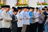 Presiden Republik Indonesia Prabowo Subianto melaksanakan salat sunah Iduladha 1447 Hijriah di Wisma Indonesia, Paris, Prancis, pada Rabu, 27 Mei 2026, bertepatan dengan 10 Zulhijah 1447 Hijriah.   Foto: BPMI Setpres/Laily Rachev