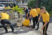 Polda Sulawesi Utara menggelar kegiatan bakti religi di berbagai rumah ibadah di Kota Manado dalam rangka menyambut Hari Bhayangkara ke-80 Tahun 2026.