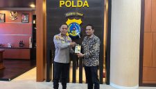 PT PLN terus memperkuat kolaborasi dengan aparat penegak hukum untuk menjaga keandalan pasokan listrik sekaligus mendukung percepatan pembangunan infrastruktur ketenagalistrikan di Sulawesi Tengah.