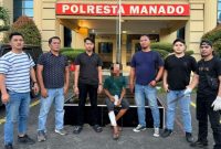 Tim URC Bravo Resmob Polresta Manado bergerak cepat mengamankan seorang pria berinisial FM (42) yang diduga terlibat dalam kasus penganiayaan menggunakan senjata tajam di Kelurahan Meras, Kecamatan Bunaken Darat, Kota Manado.