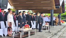 Bupati Minahasa Dr. Robby Dondokambey, SSi, MAP, menjadi Inspektur upacara dalam rangka memperingati Hari Lahir Pancasila di Lapangan Sam Ratulangi Tondano, Senin (1/6/2026).