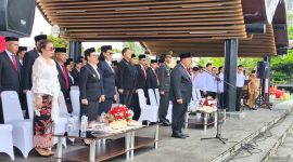 Bupati Minahasa Dr. Robby Dondokambey, SSi, MAP, menjadi Inspektur upacara dalam rangka memperingati Hari Lahir Pancasila di Lapangan Sam Ratulangi Tondano, Senin (1/6/2026).