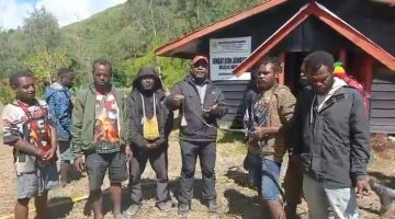Pemerintah Kabupaten Intan Jaya bersama Satgas Operasi Damai Cartenz 2026 memastikan benda yang sempat viral di media sosial dan disebut sebagai bom atau ranjau di Gereja Kingmi Jemaat Sion Jaindapa, Distrik Sugapa, bukan merupakan bahan peledak.